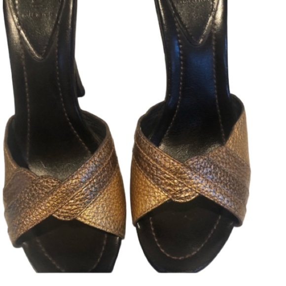 Fendi size 10 gold bronze metallic leather platform slides like new authentic - Picture 1 of 16